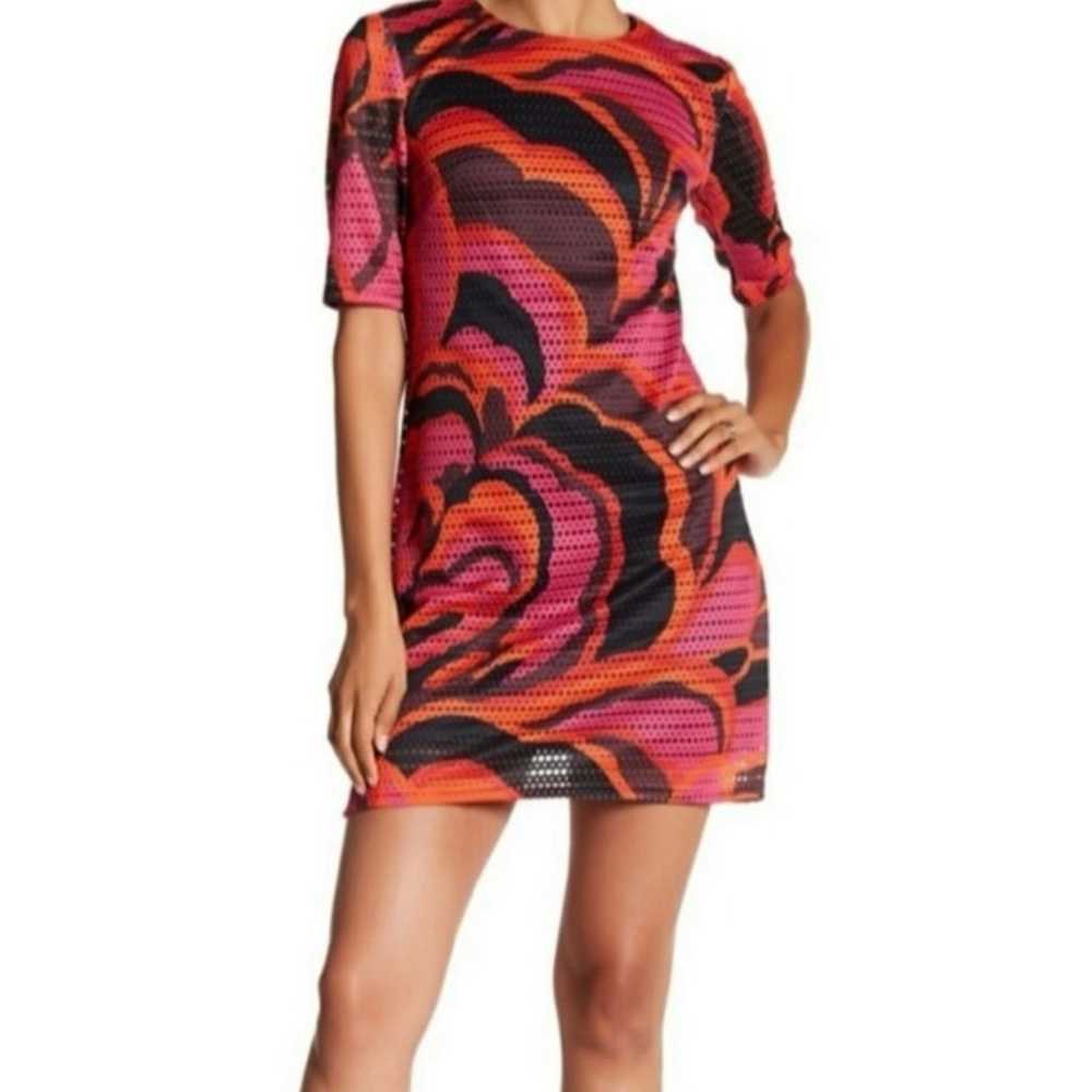 Trina Turk Laser Cut Printed Sheath Dress Pink & … - image 1