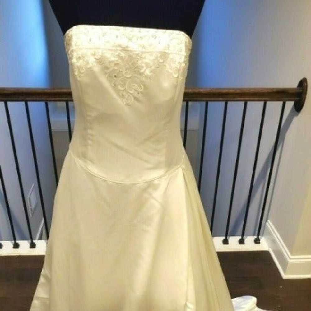 16 Cosmobella White Sleeveless Wedding Dress gown - image 1