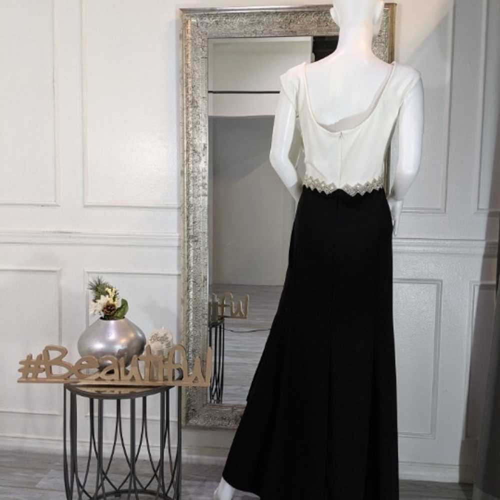 Black and White Formal Evening Dress - image 2