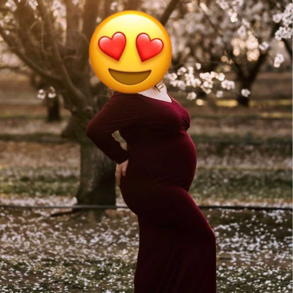 Maternity photoshoot dresses - image 2