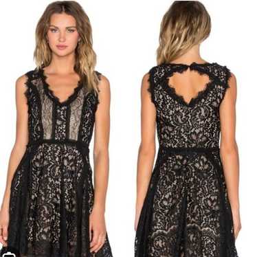 NWOT HEARTLOOM REVOLVE Sera Lace Mini Dress in Bl… - image 1
