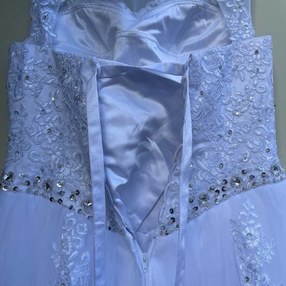 Wedding dress, size 4/6 - image 3