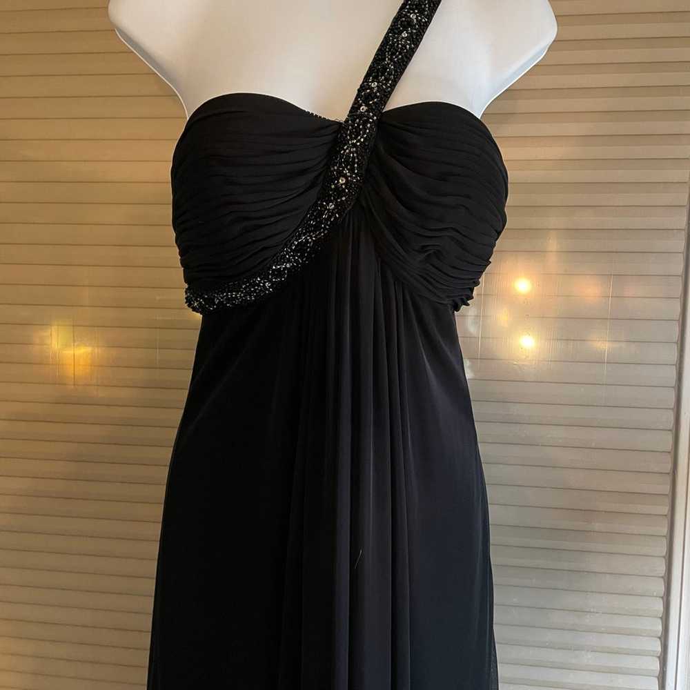 Cache size 8 2010 evening new years black one sho… - image 1