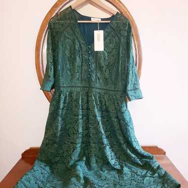 Metisu green lace dress hotsell