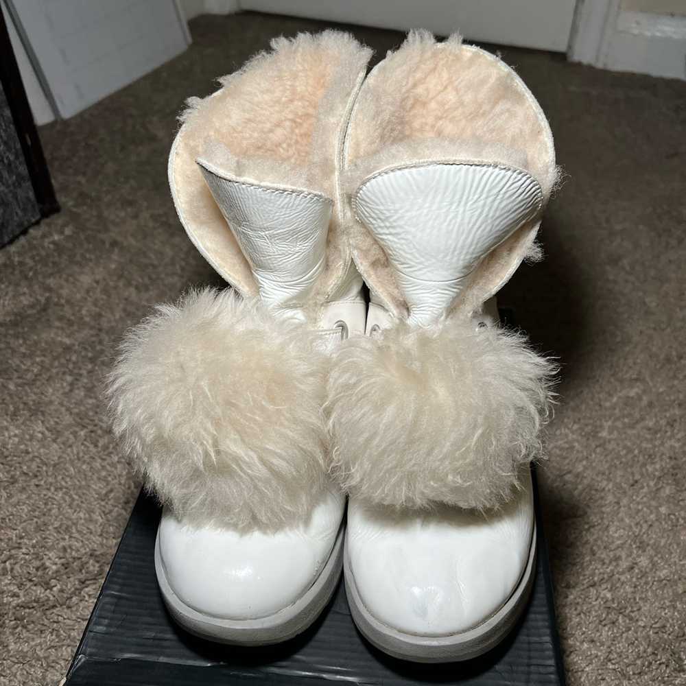 Ugg × Vibram Ugg X Vibram Isley Pom Poms - image 1