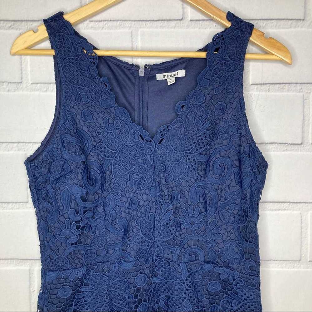 Minuet Navy Blue Lace Embroidered Sleeveless V-Ne… - image 5
