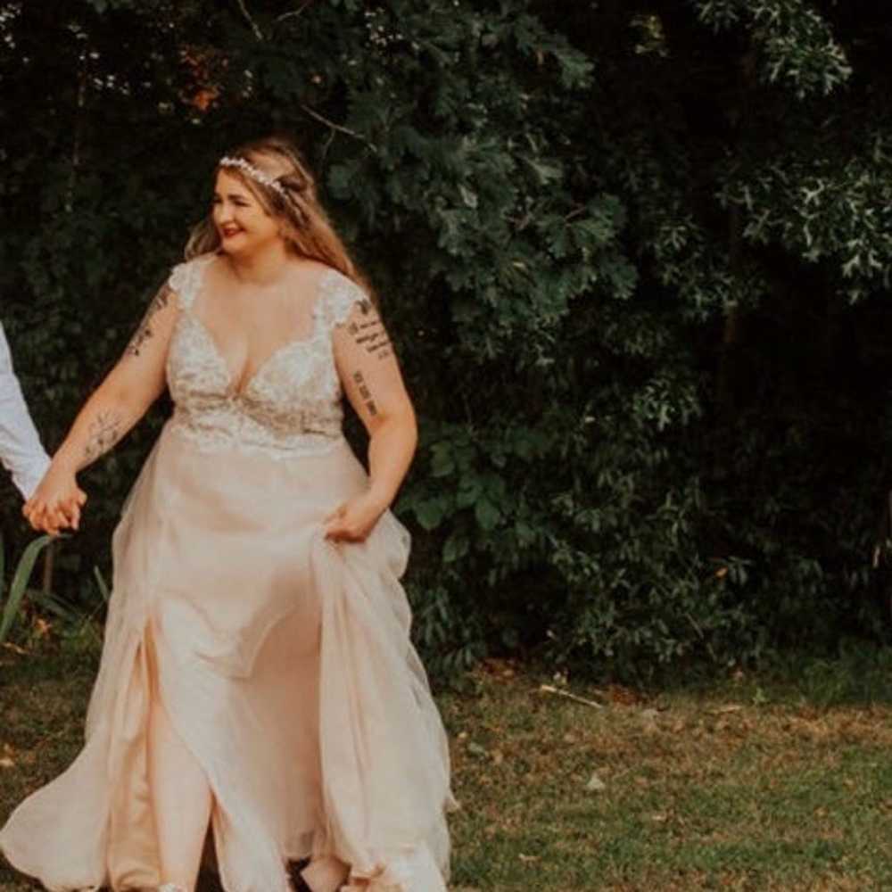 Wedding/prom dress - image 9