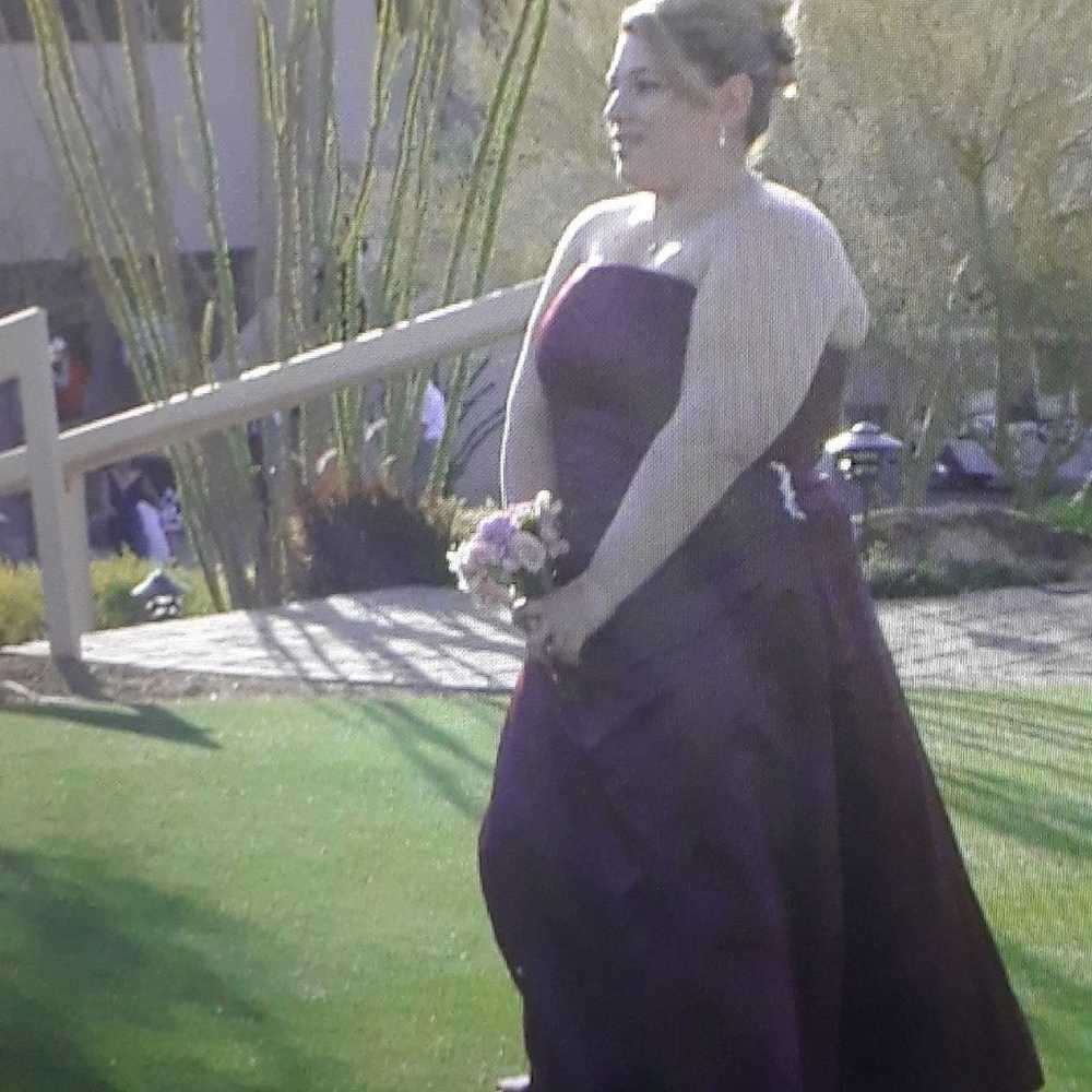 Burgundy bridesmaid's dress - image 3