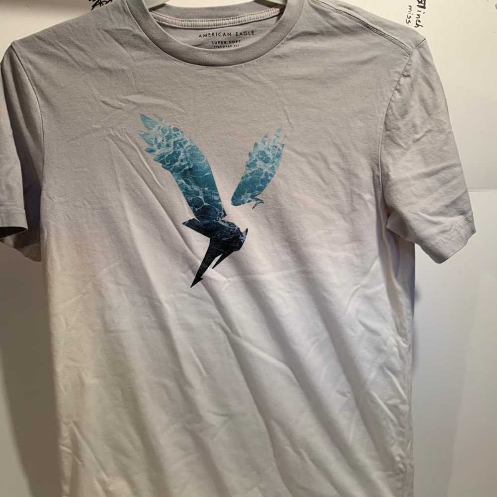 American Eagle man’s t-shirt - image 4