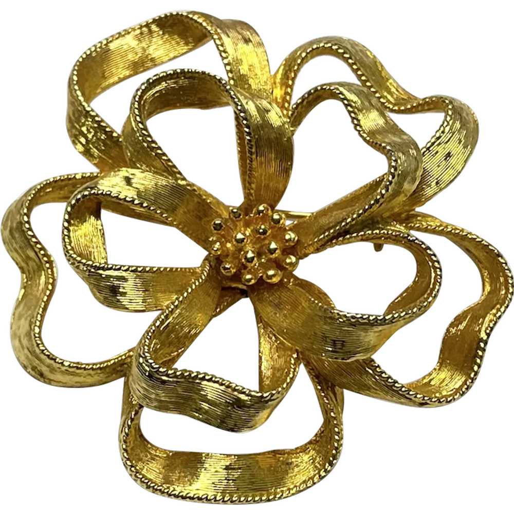 Vintage BSK gold flower brooch pin - image 1