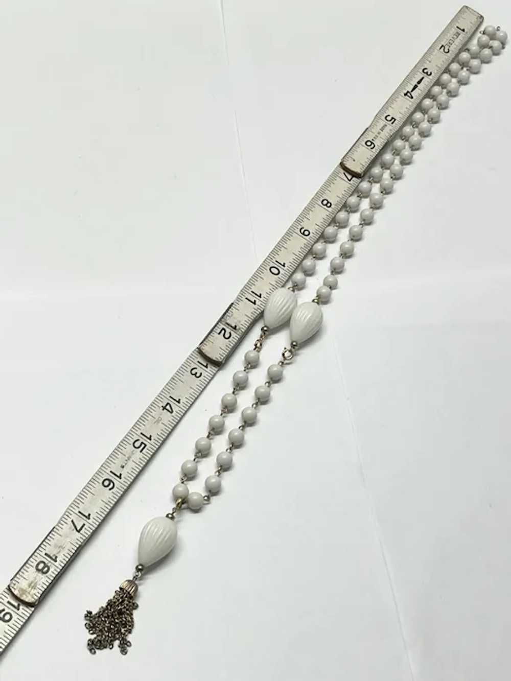 Vintage white beaded tassel necklace - image 3