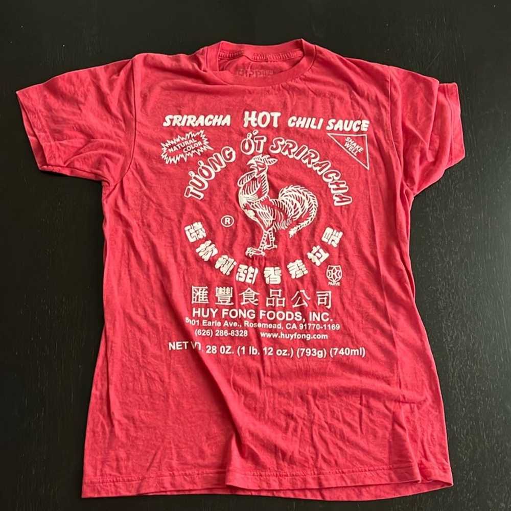 Sriracha Hot Sauce T-Shirt size men’s small - image 1