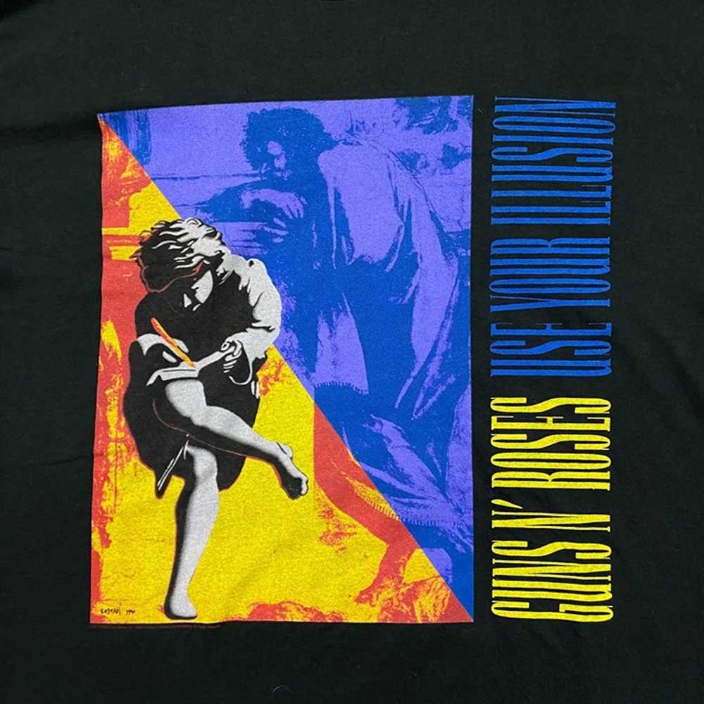 Guns N’ Roses Use Your Illusion Tshirt size medium - image 2