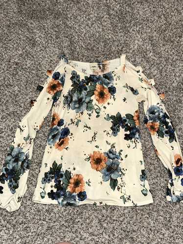 Other Daytrip Long Sleeve Cream Floral Women’s Top