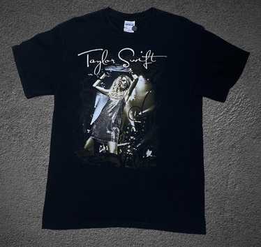 Taylor Swift Fearless deals Tour Promo Concert T-shirt Small Black 2009-2010 Gildan