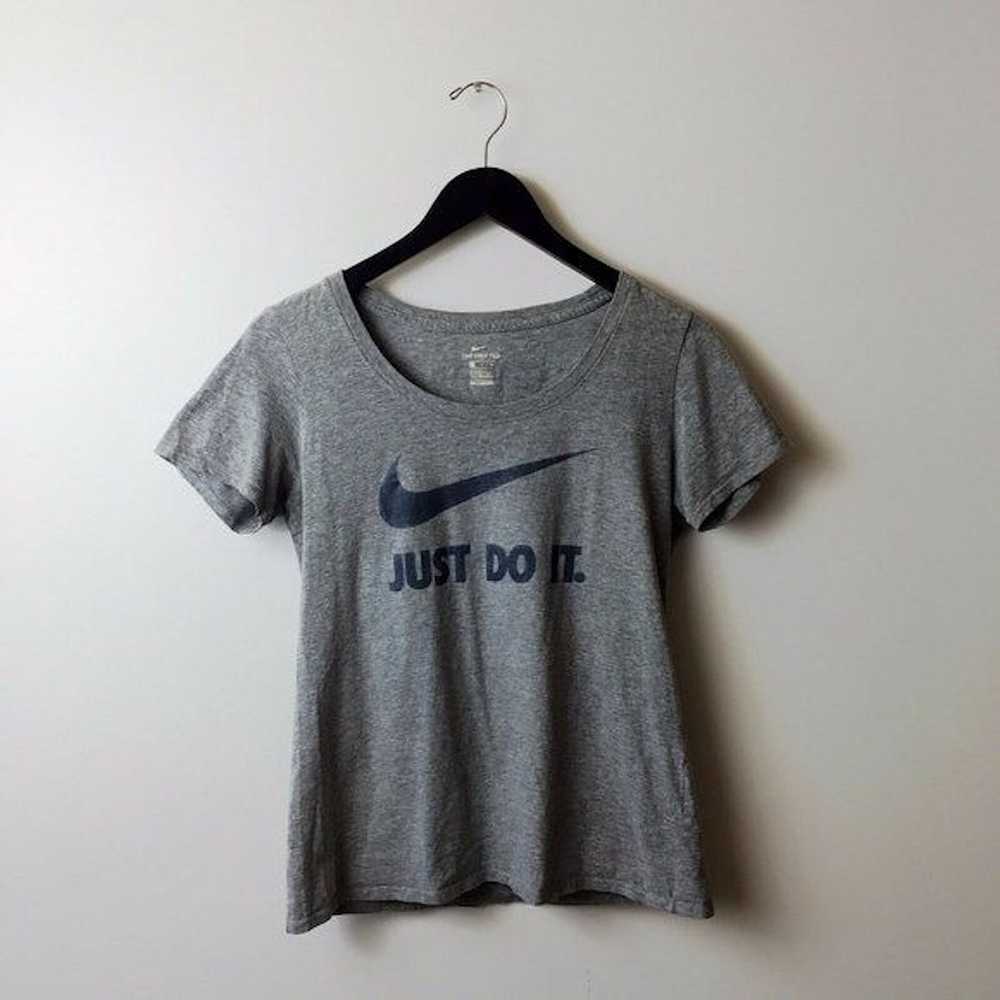 Nike × Streetwear × Urban Outfitters Nike T Shirt… - image 7