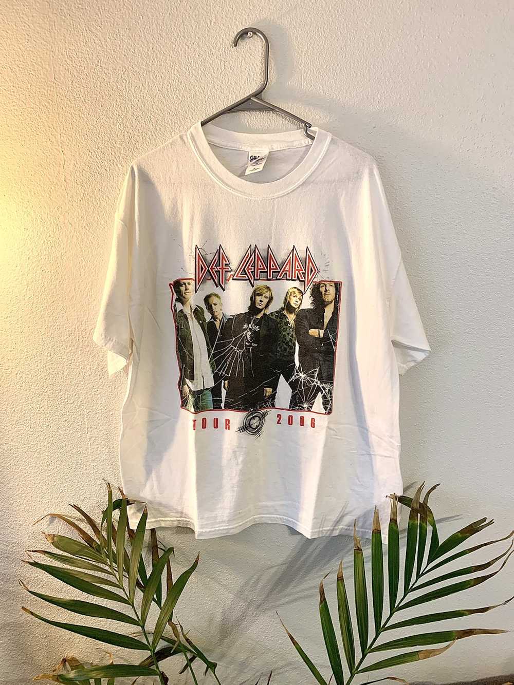 Band Tees × Rock T Shirt × Vintage Y2K 2006 Def L… - image 1