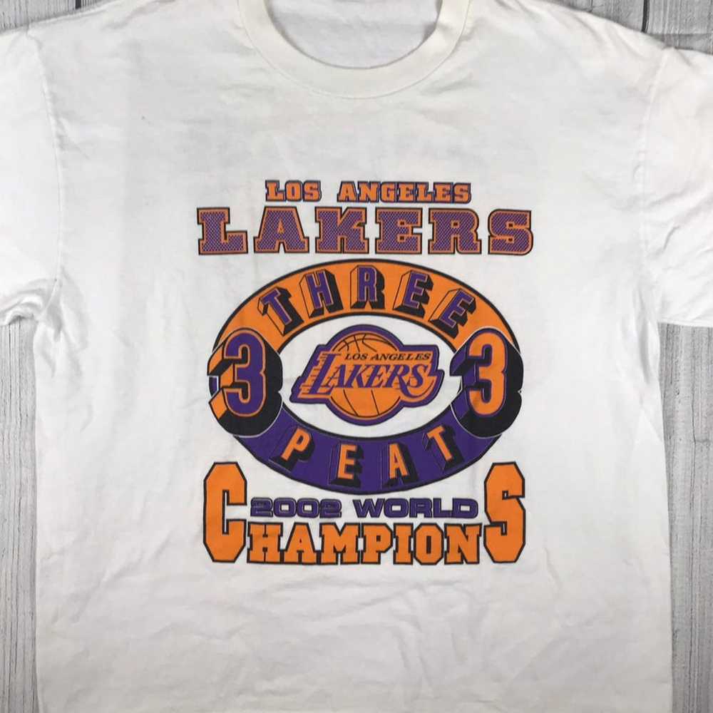 VTG 2002 Lakers 3Peat Shaq t-shirt *XL - image 2