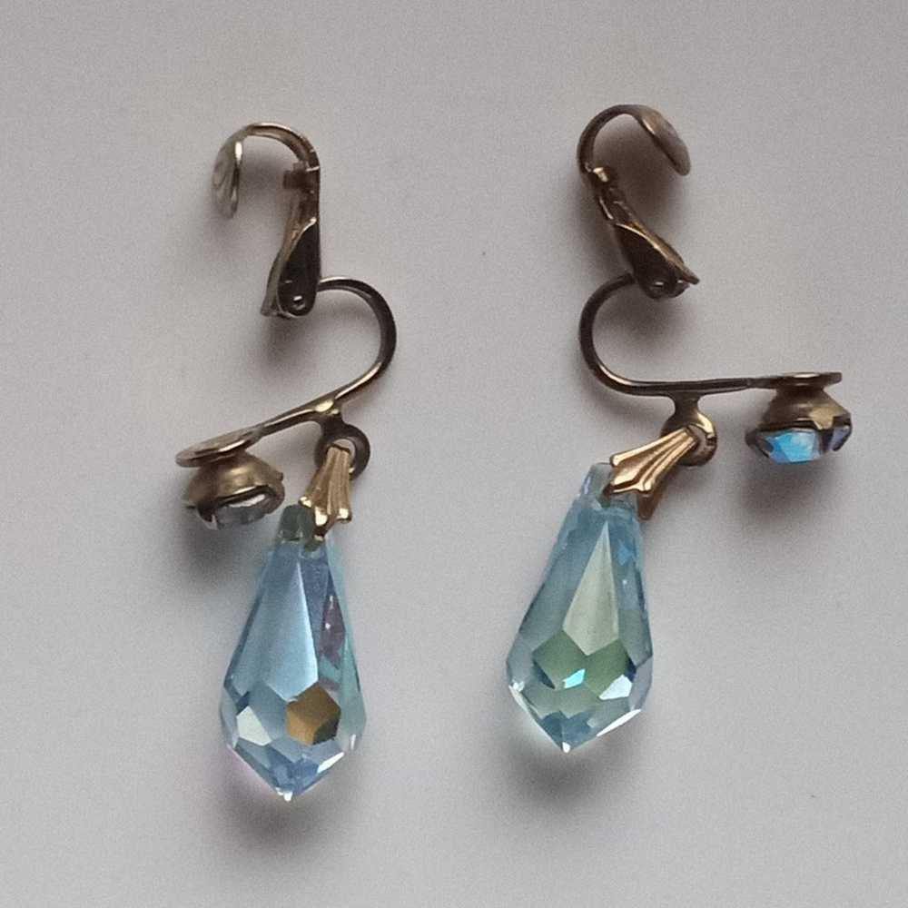 Vintage Sky Blue Faceted Glass Lever Back Earrings - image 5