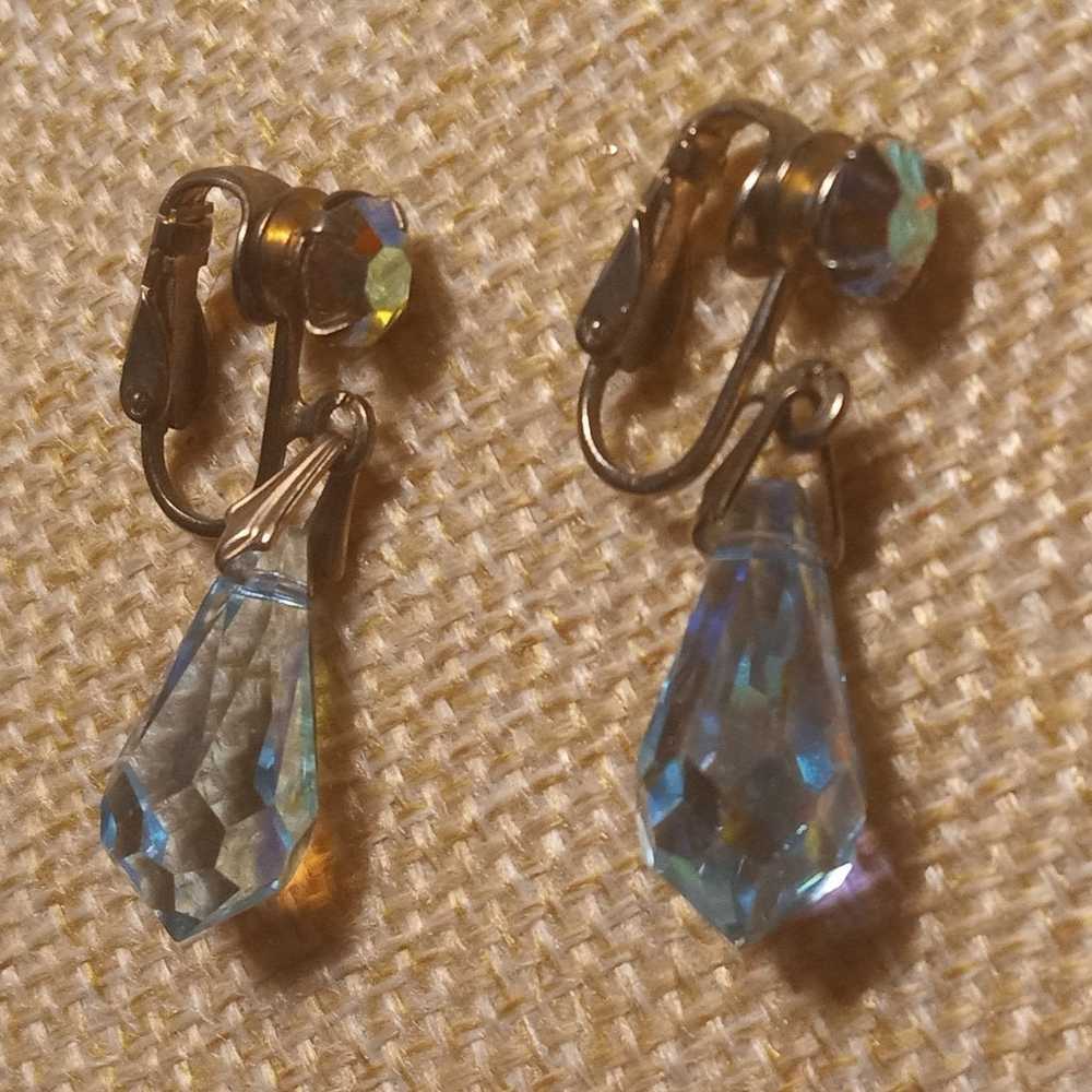 Vintage Sky Blue Faceted Glass Lever Back Earrings - image 6