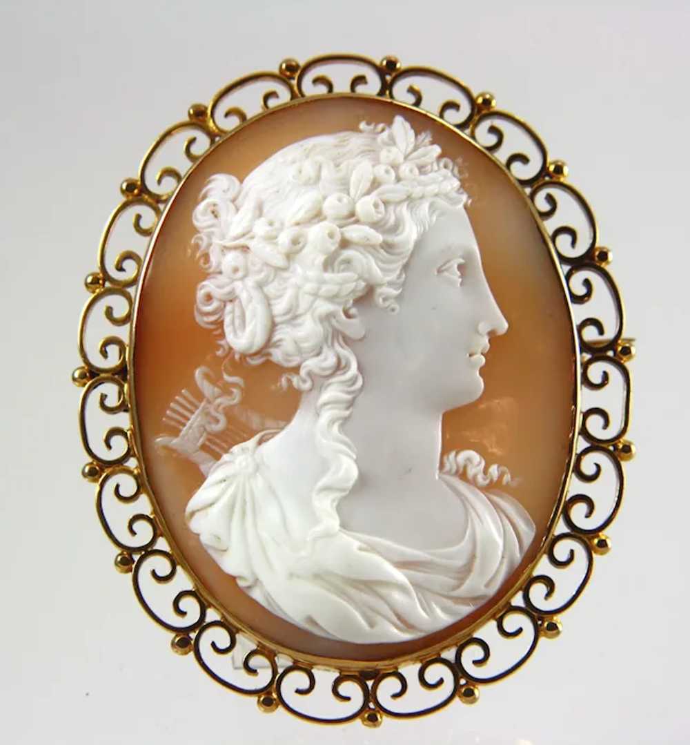 XLarge 9ct Gold Victorian Cameo Brooch of Muse Ca… - image 11