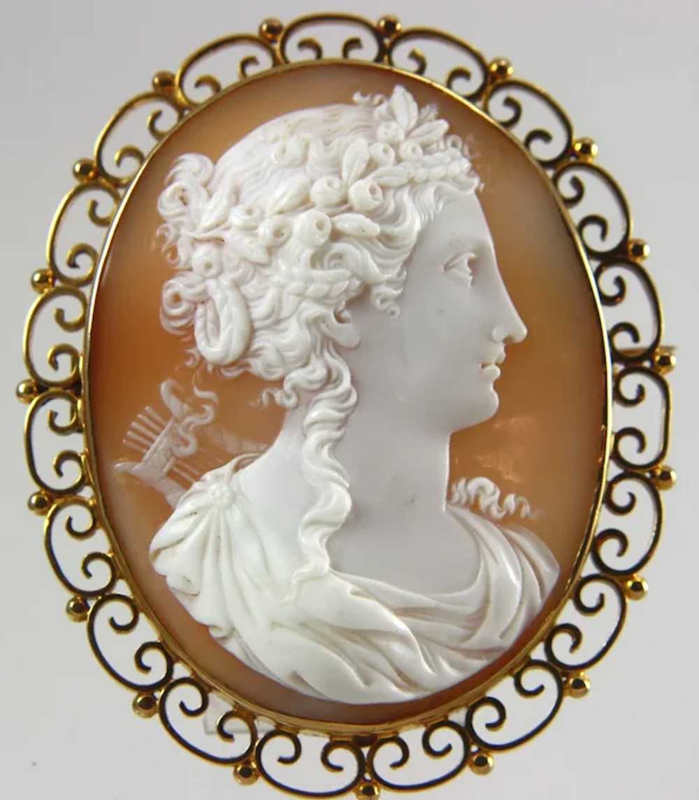 XLarge 9ct Gold Victorian Cameo Brooch of Muse Ca… - image 3