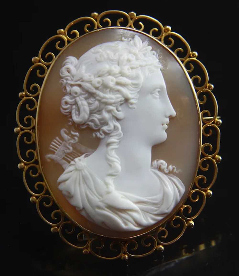 XLarge 9ct Gold Victorian Cameo Brooch of Muse Ca… - image 6