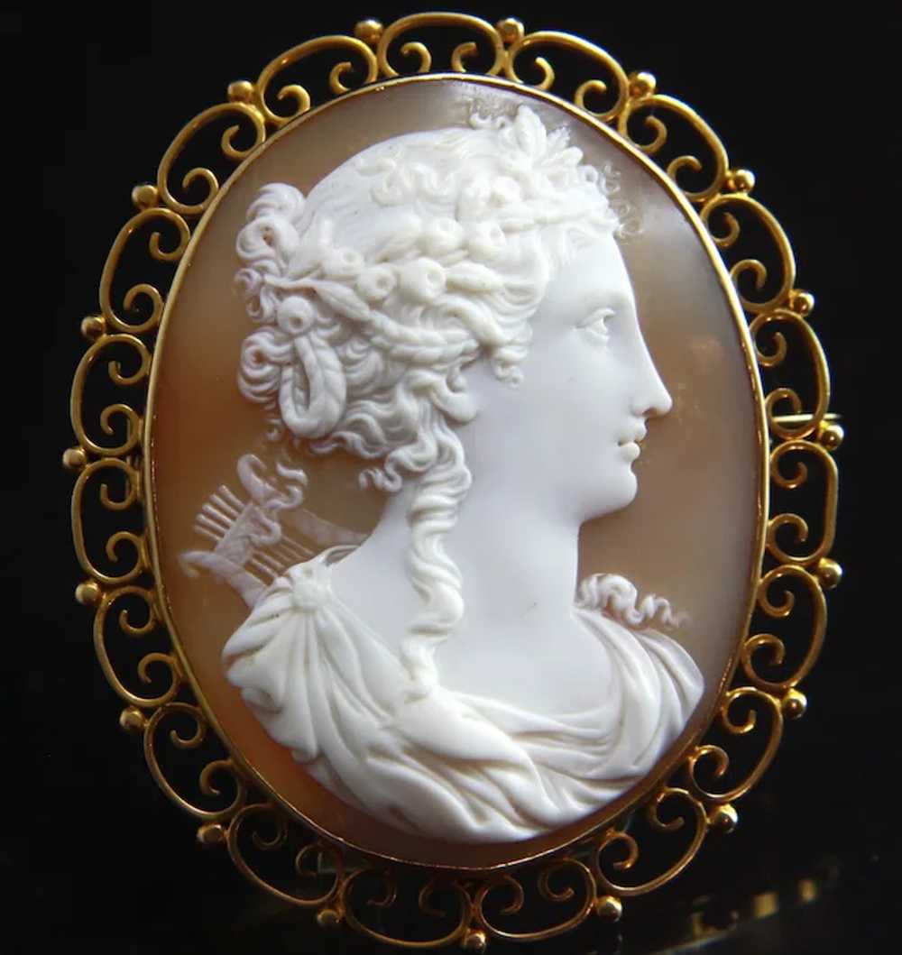 XLarge 9ct Gold Victorian Cameo Brooch of Muse Ca… - image 7