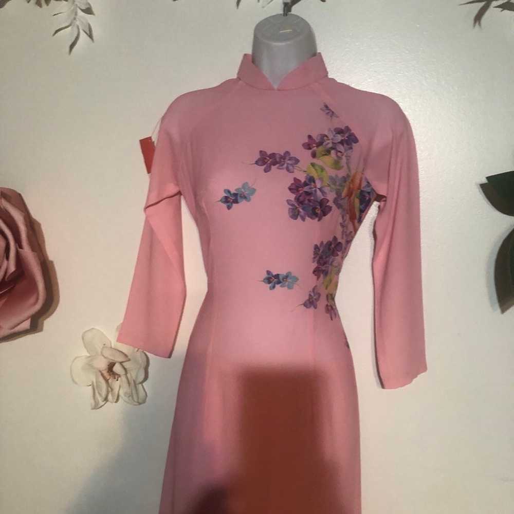 Pink and floral Mandarin collar Asian style dress… - image 3