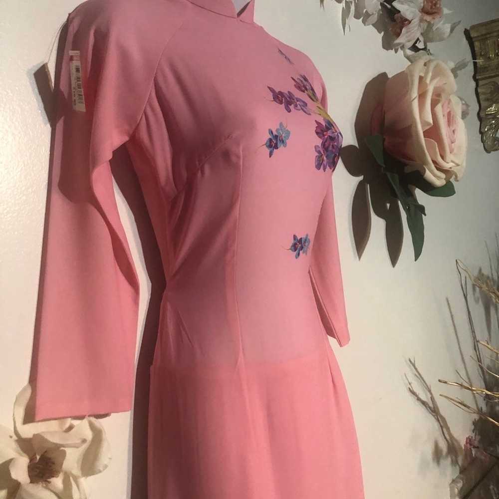 Pink and floral Mandarin collar Asian style dress… - image 4