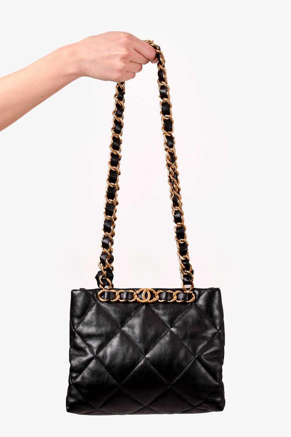 Pre-loved Chanel™ Black Lambskin Quilted Small Sh… - image 2