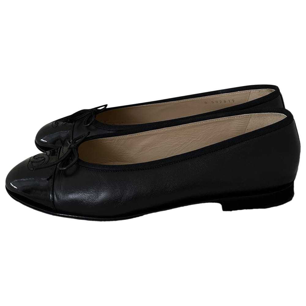 Chanel Cambon patent leather ballet flats - image 1
