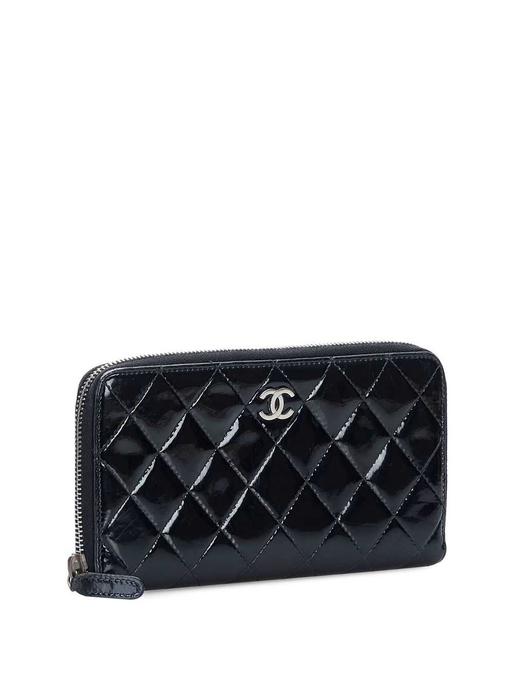 CHANEL Pre-Owned 2010–2011 diamond-quilted CC zip… - image 3