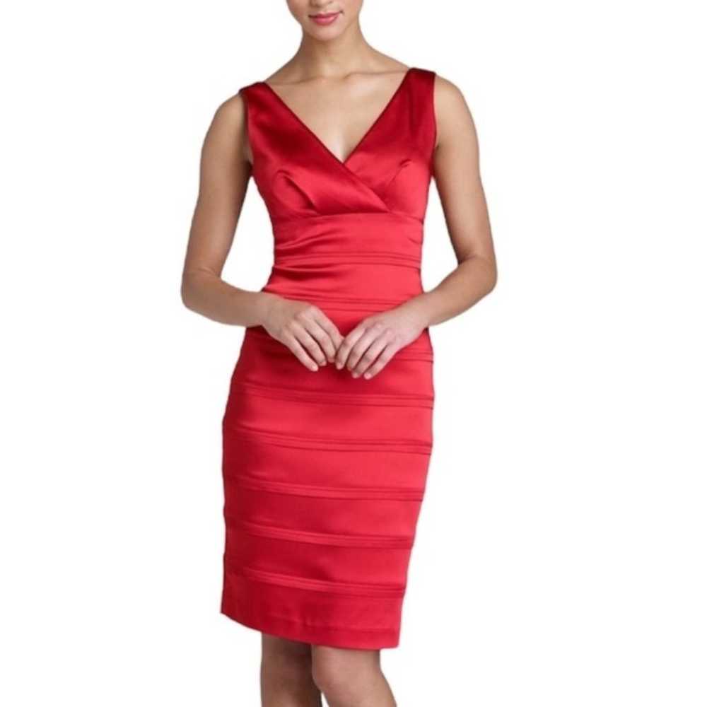 Beautiful Calvin Klein Ruby Red V Neck Sheath Sle… - image 11