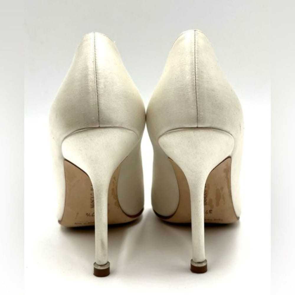 Manolo Blahnik Hangisi leather heels - image 4