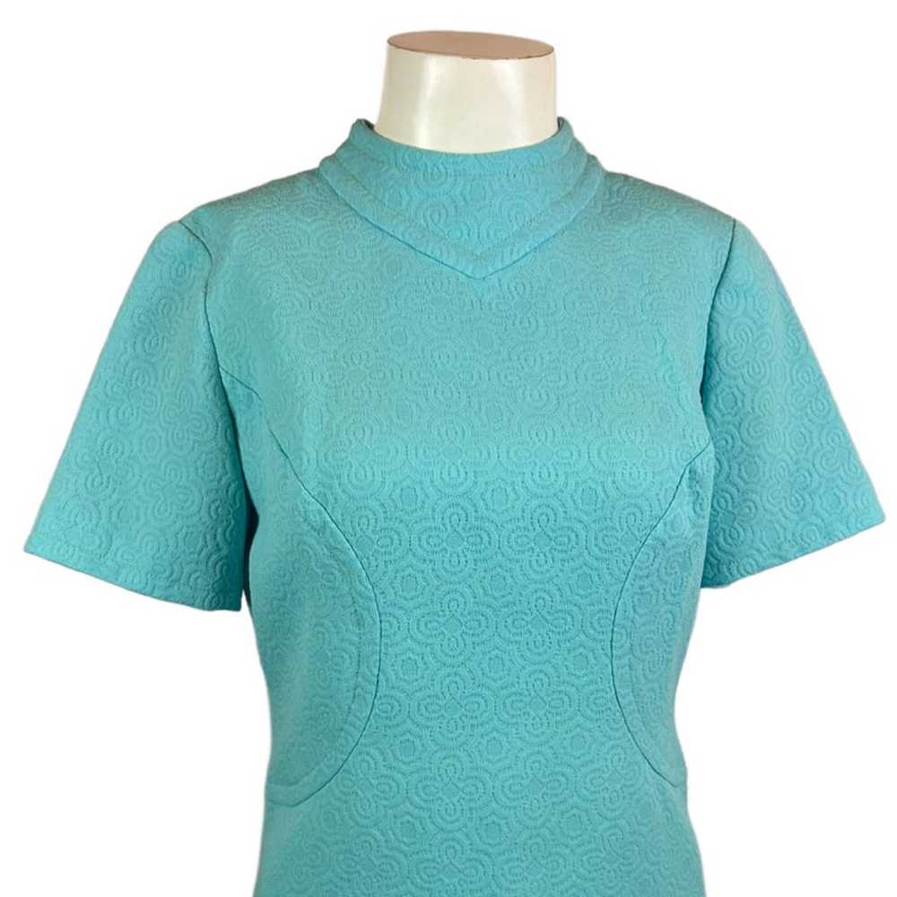 1960s Mod Teal Blue Mock Neck Shift Dress Texture… - image 2