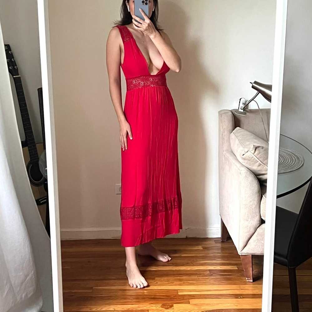 majorelle midi red dress v-neck 100% viscose size… - image 1