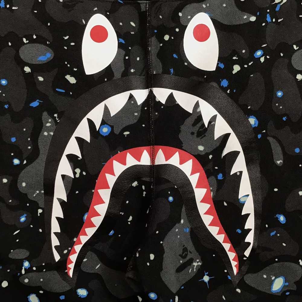 Bape BAPE Space camo shark sweat shorts a bathing… - image 2