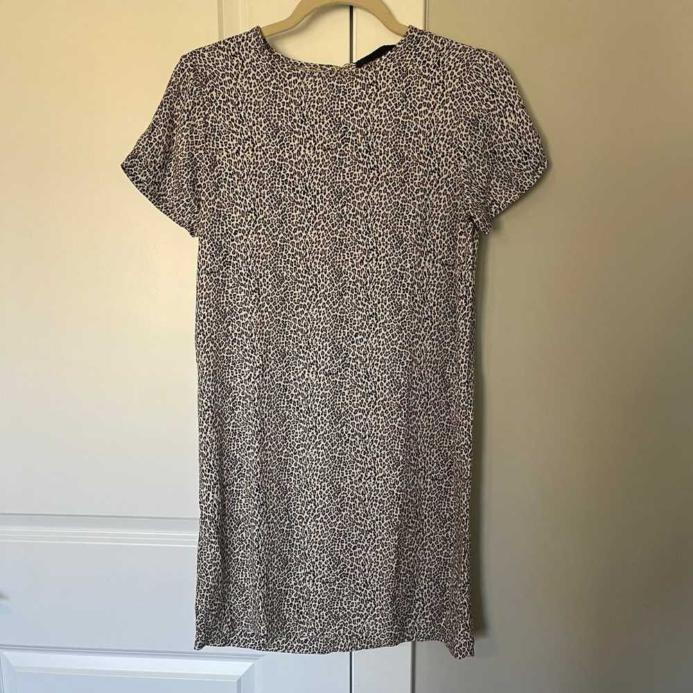 Jenni Kayne Leopard T-Shirt Dress Size Small - image 2