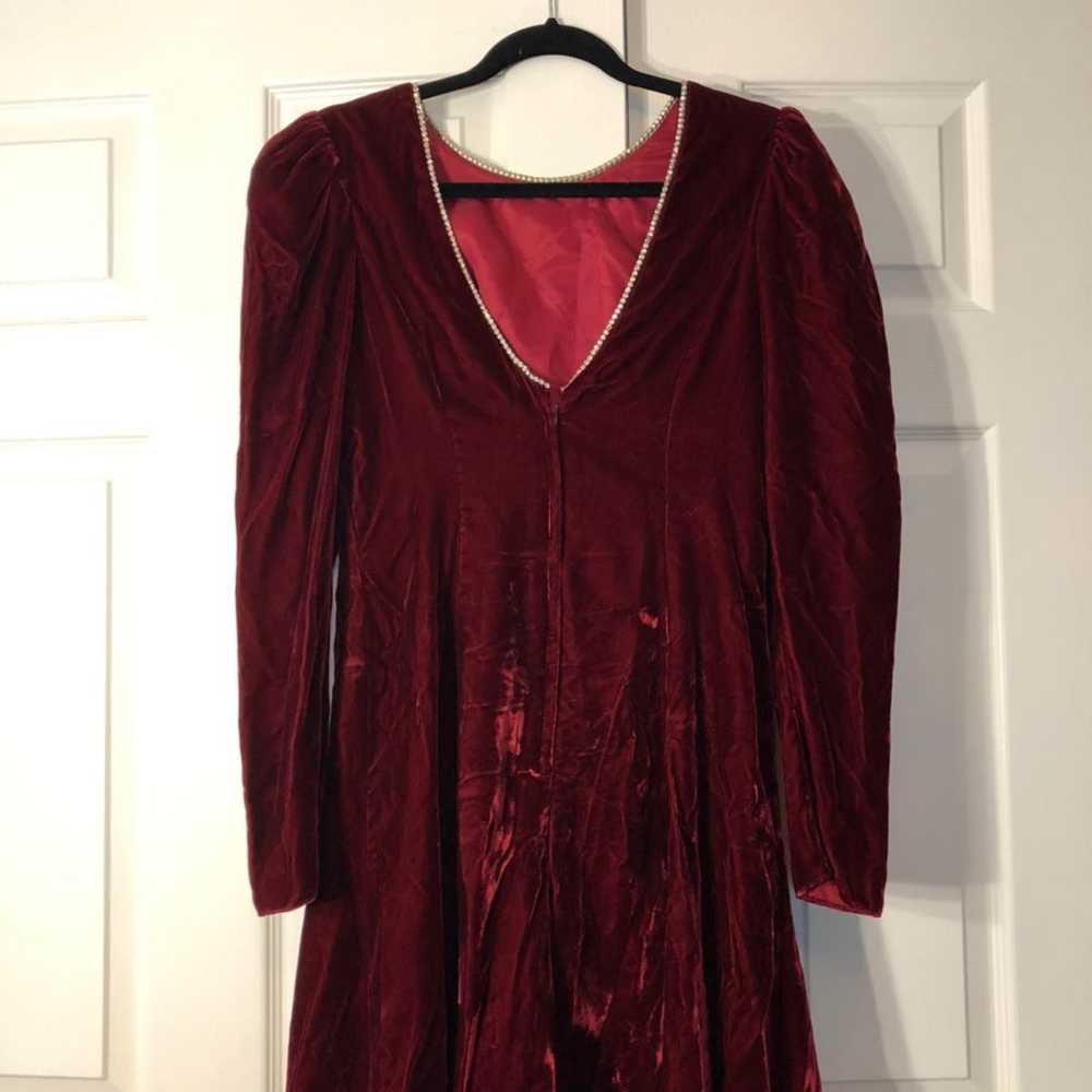 ILGWU women’s vintage red velvet dress - image 5