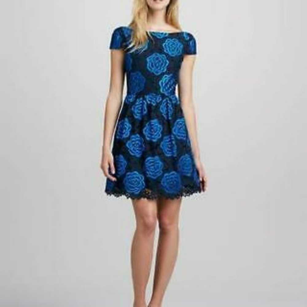 ALICE + OLIVIA Nelly Floral  Lace Cap Sleeve   Dr… - image 6