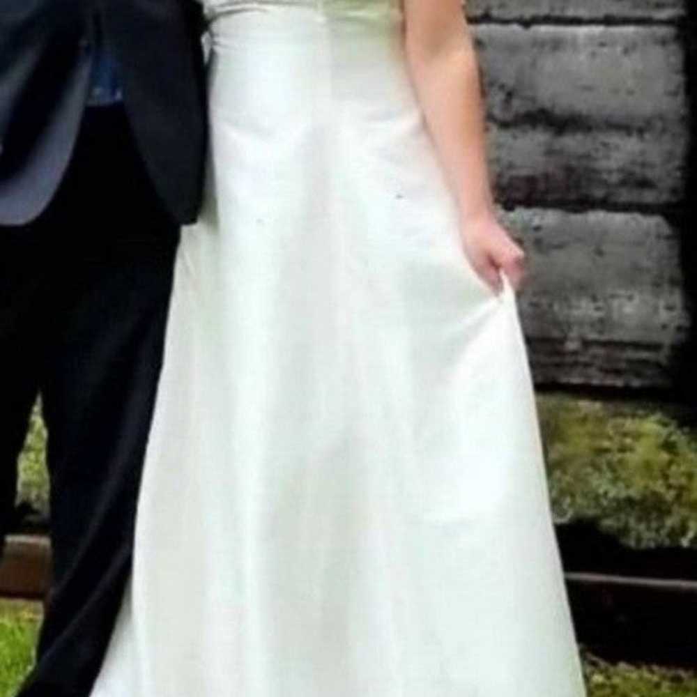 V neck ivory wedding dress - image 6