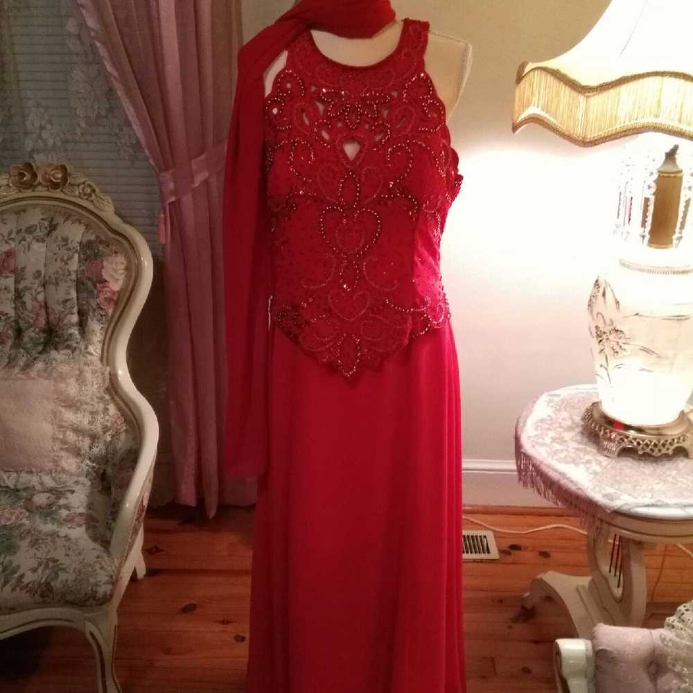 Beautiful Red Beaded Formal Gown W/Scarf - image 7