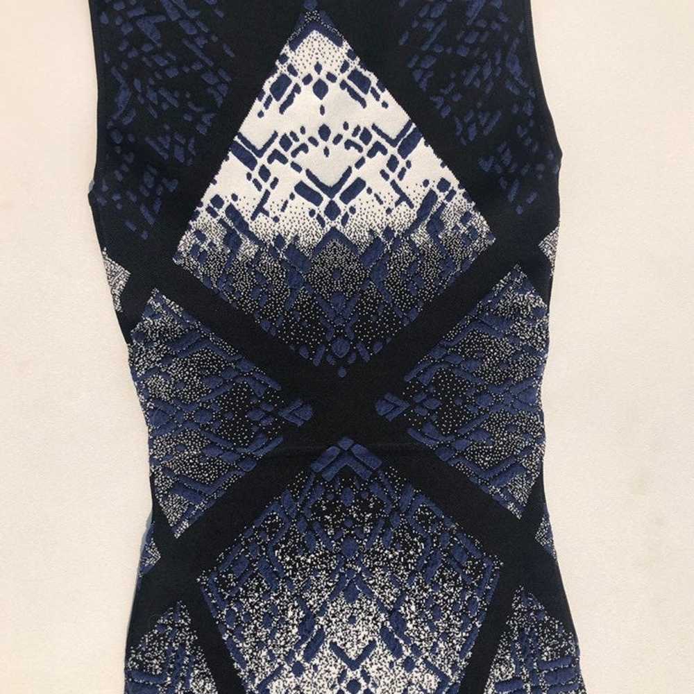 Gari Gradient Geometric Jacquard Dress - image 5