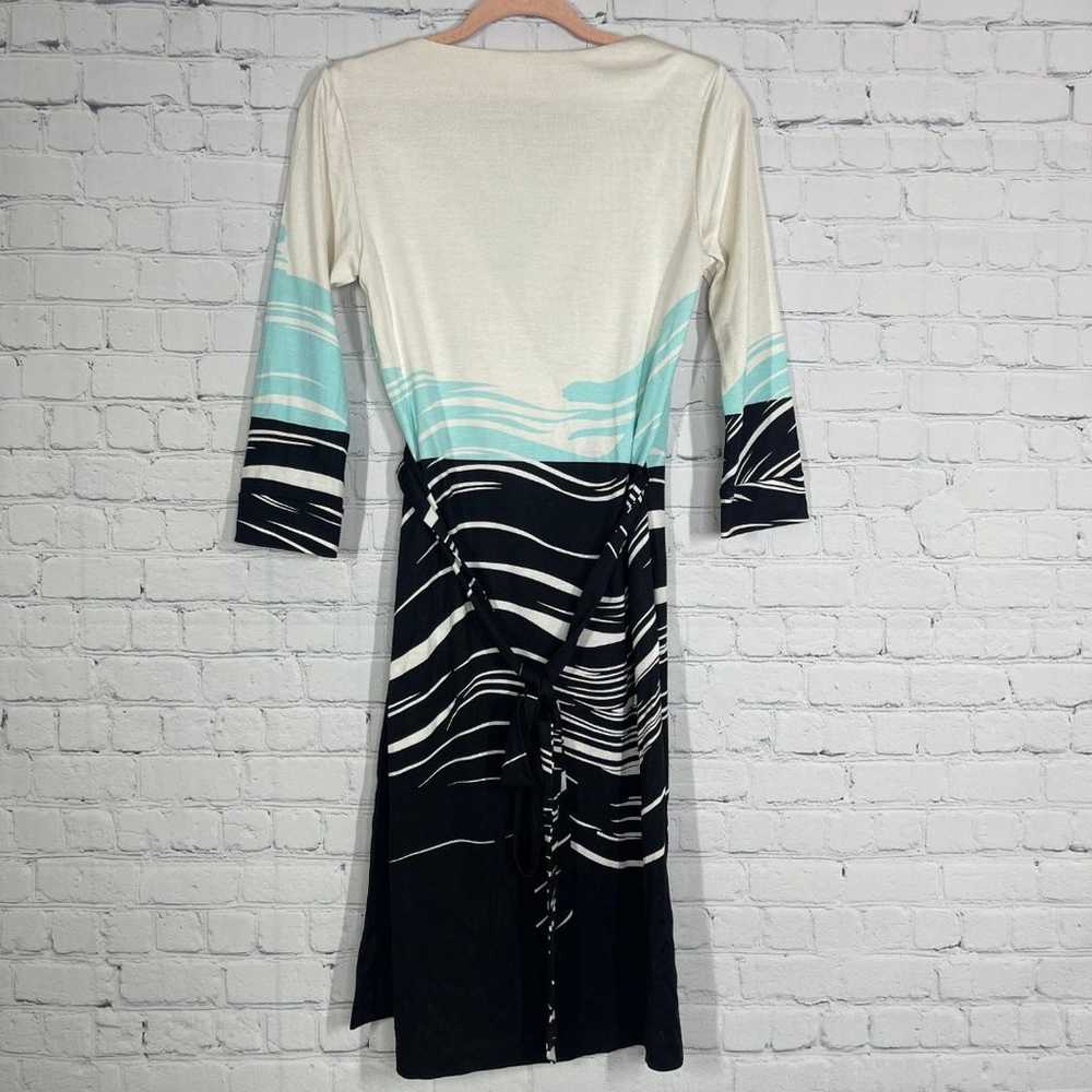 Diane von Furstenberg Wrap Dress 6 Medium Silk Co… - image 2