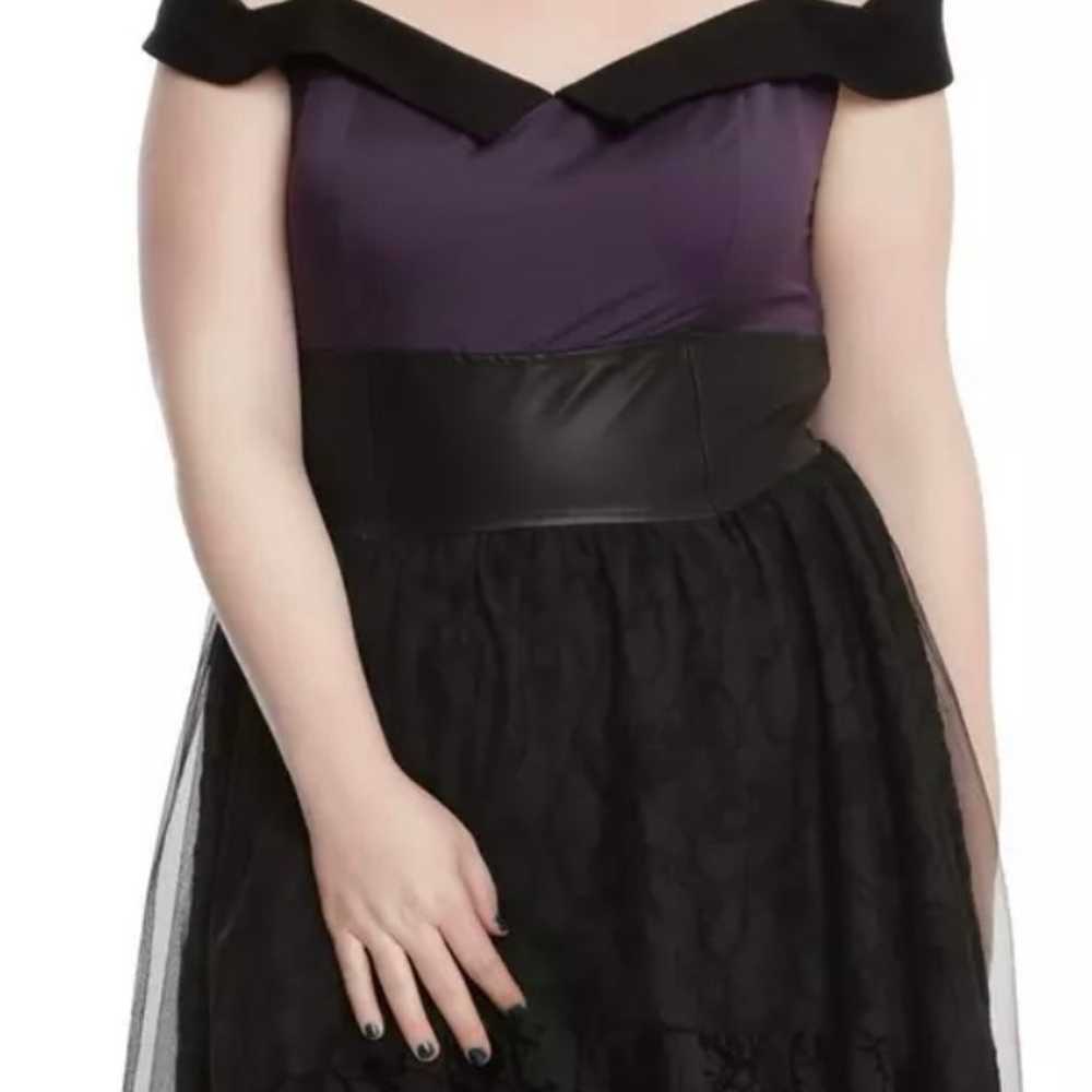 Hot Topic Disney Villians Ho Low Sleeveless gown … - image 1