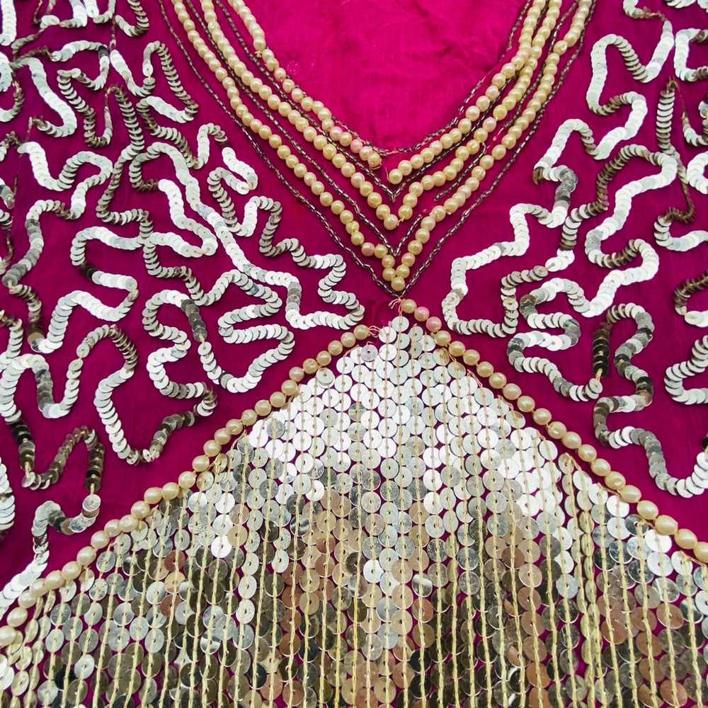 VINTAGE WOMEN BEADED SEQUIN PINK & SILVER DRESS Q… - image 9