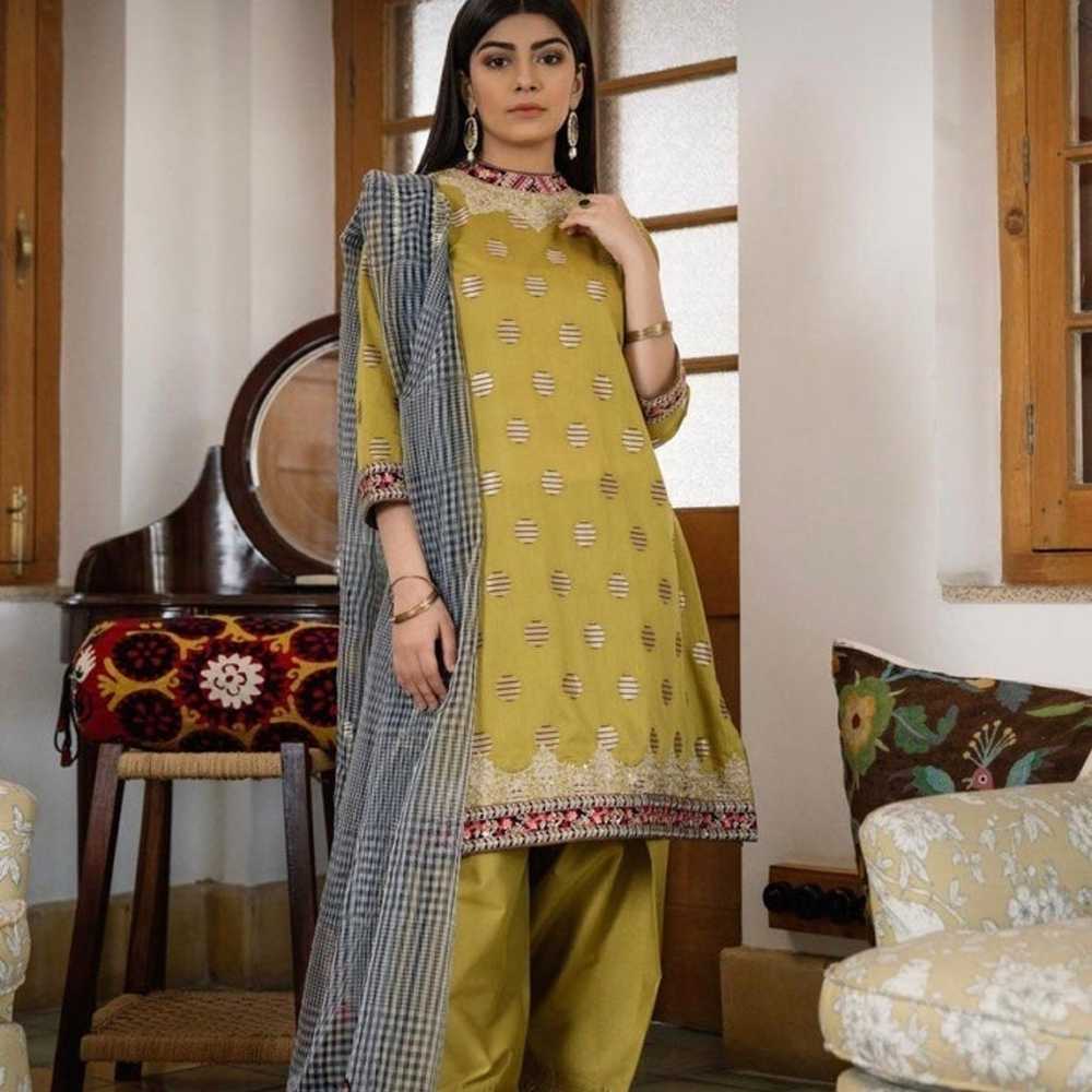 Pakistani designer 3 pc outfit Ethnic pk Small - image 1