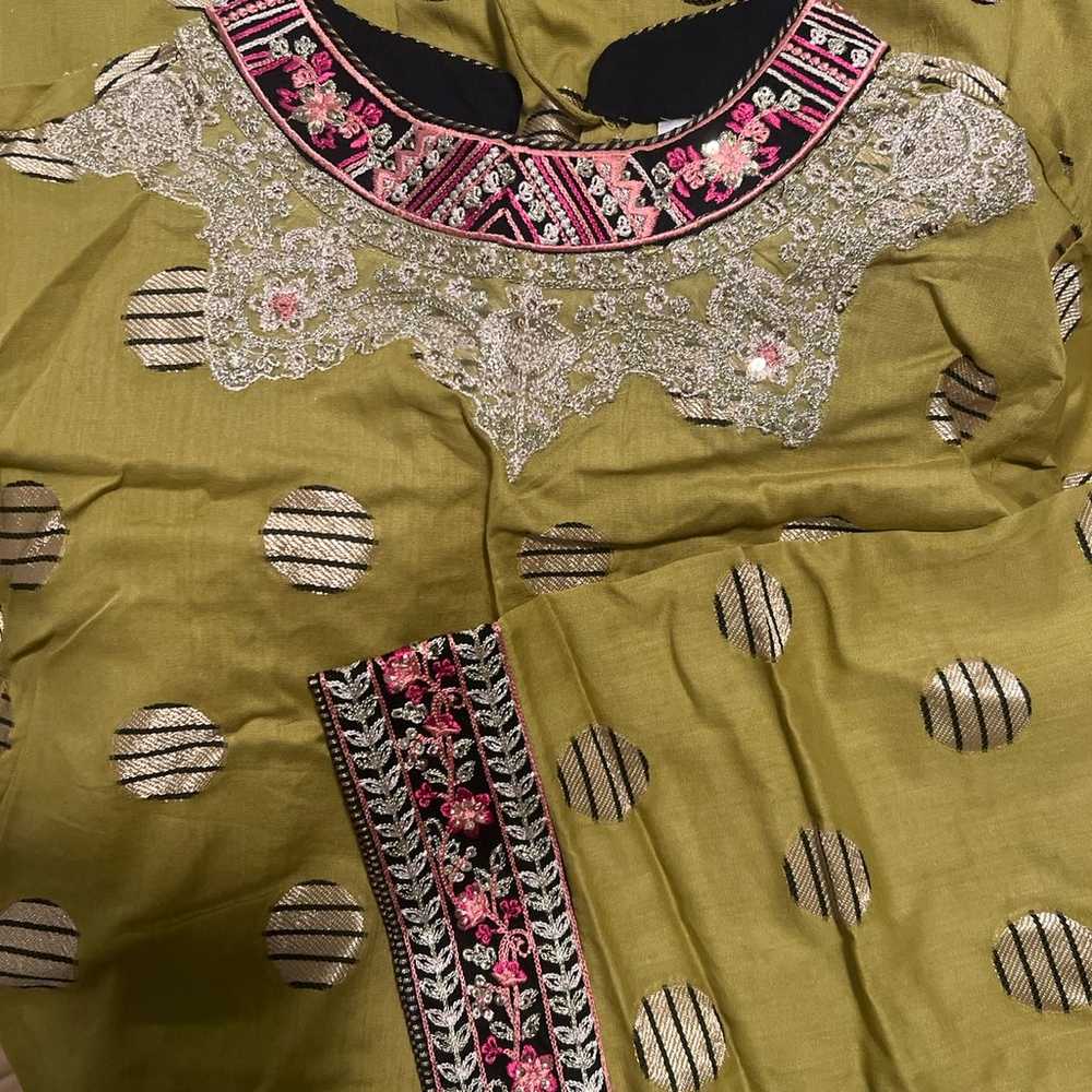 Pakistani designer 3 pc outfit Ethnic pk Small - image 5