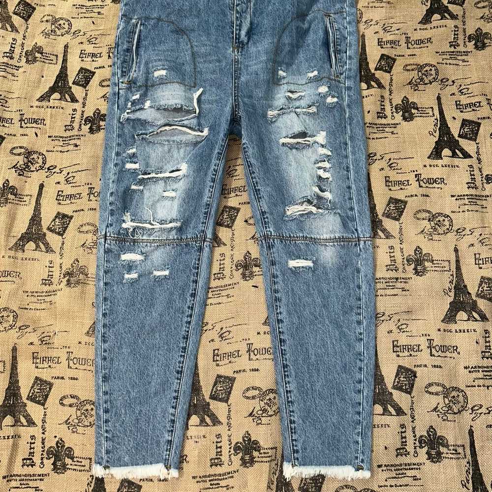 Vibrant M.I.U NWOT! Blue Wash Distressed Put In W… - image 6